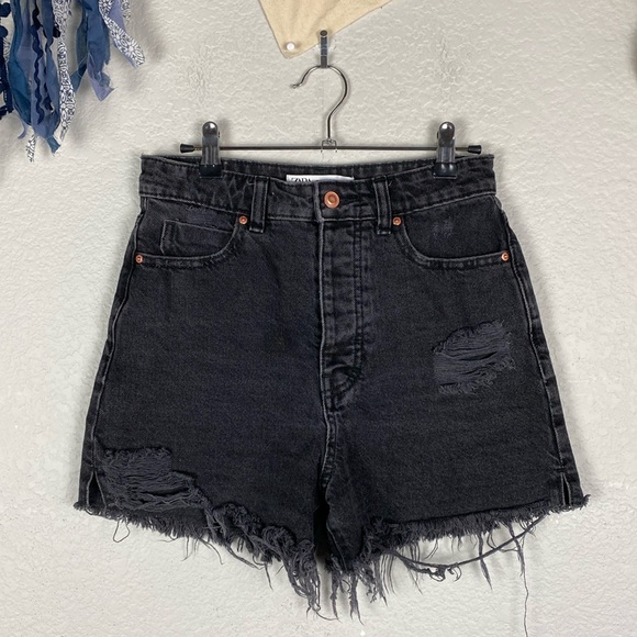 Zara Black Distressed Denim Shorts - Picture 2 of 6
